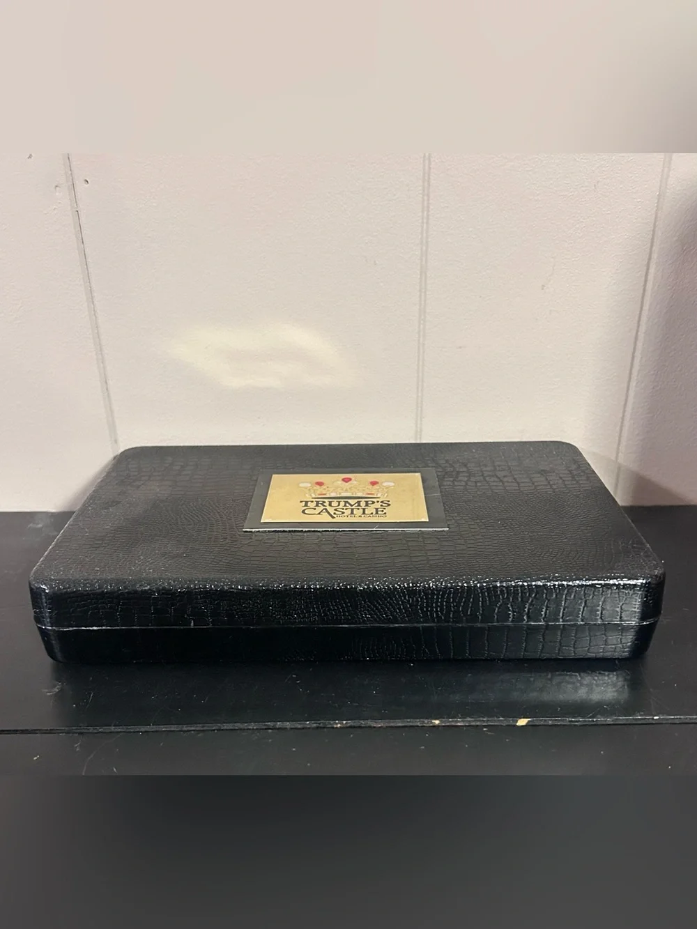 Vintage Trump’s Castle Hotel & Casino Atlantic City Vanity Travel Case (empty) 1